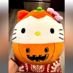Hello Kitty Halloween Squishmallow